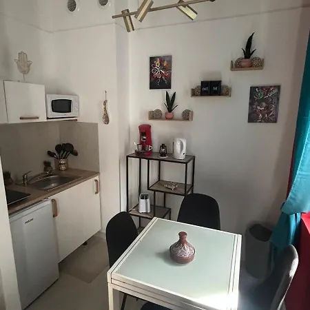 Marrakech Comes To Apartment
