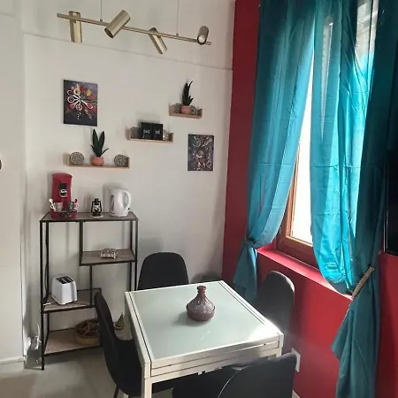 Marrakech Comes To Apartment *